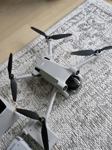 DJI MINI 3 Pro plus Fly More Combo Set neuwertiger Zustand - Bild 1 von 15