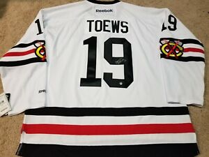 JONATHAN TOEWS Signed Chicago Blackhawks AUTOGRAPHED NEW 2XL Hockey Jersey COA