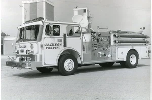 Jackson TN 1985 Pirsch Pumper 8x10 B&W Fire Apparatus Photo - Picture 1 of 1