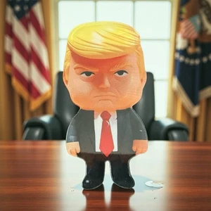 Trump Anstecknadel Brosche Acryl - Bild 1 von 1