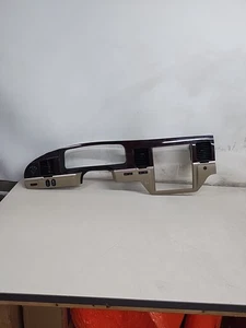 2005-2011 Lincoln Town Car Speedometer Cluster Bezel Oem - Picture 1 of 9