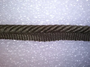 CORD DE 8 yardas con labio 3/8" - verde oliva oscuro - tapicería tela borde - Imagen 1 de 1