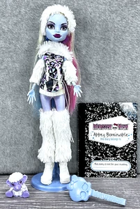 Monster High Abbey Bominable - ORIGINAL G1 2011 "School's Out" - Complete! EUC - Picture 1 of 12
