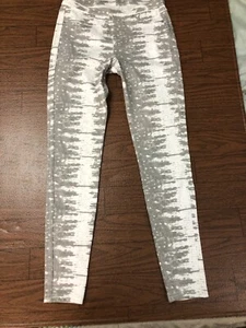 Simply Vera Wang Jeggings Gray & White Patterned Pants Size S Animal Print - Picture 1 of 8