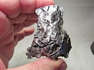 NIEDRIGER PREIS! UNGLAUBLICHE PERSON! TOLLER ALETAI EISENMETEORIT! CHINA! 127.1 GM - Bild 1 von 11