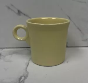 Vintage HLC Homer Laughlin Fiesta Ware Light Yellow Mug Ring handle 8 OZ USA - Picture 1 of 5