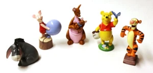 Set 5 figurine vintage Winnie the Pooh in PVC - Foto 1 di 2