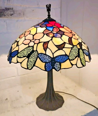 "Lámpara de mesa vintage estilo Tiffany vitral mariposas y flores 20""" Foto 1 de 4