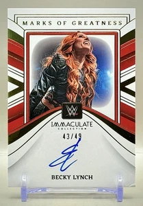 Becky Lynch 2023 Immaculate Collection WWE Marks Of Greatness Auto #/49 VEDI FOTO - Foto 1 di 3