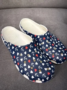 Freesail Crocs Damengröße 10 blau & weiß Anker Herzen Clogs - Bild 1 von 12