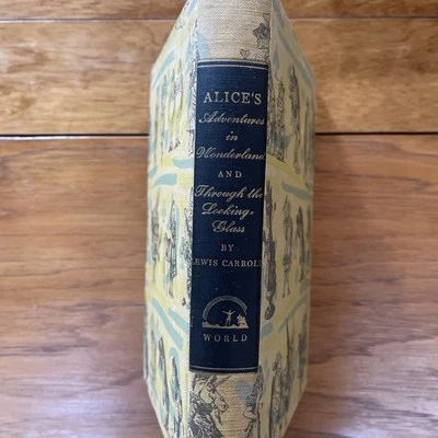Alice’s Adventures in Wonderland & Through the Looking Glass by Carroll [1946] Foto 1 de 4