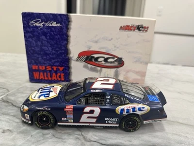 Rusty Wallace 2002 Miller Lite Medio Transparente Nascar 1/24 Diecast Club Bank Acción  Foto 1 de 4
