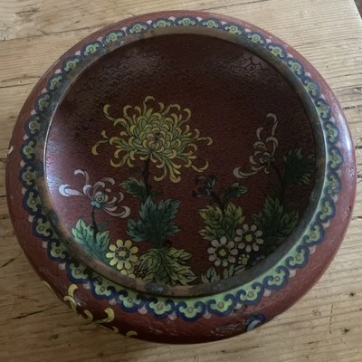 Антикварная китайская эмалированная красная/желтая/синяя чаша клуазоне центральный элемент 6 1/2 дюйма x 2 дюйма - Изображение 1 из 4