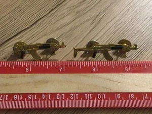 AK 47 Gewehr goldfarbene Anstecknadel Hutnadel Krawattennadel 2er Set - Bild 1 von 5