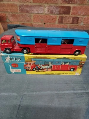 Transportador de caballos CORGI MAJOR 1130 'CHIPPERFIELDS'. Foto 1 de 4