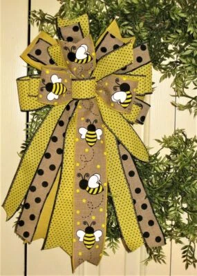 10 " FARMHOUSE BUMBLEBEE WIRED BOW WREATH LIGHT POST # 177 rb - Image 1 of 4