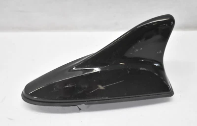 Antena combinada Hyundai Shark Fin 96210-1M800EB genuina OEM para Kia Forte Foto 1 de 4