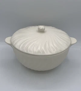 Franciscan Covered Casserole Dish 1.5 Qt Off White Matte - Picture 1 of 10