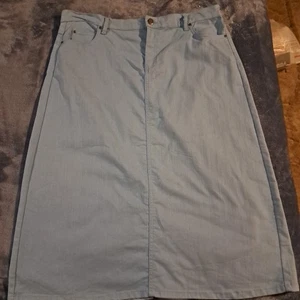Womans N Touch Light Blue Jean Skirt Calf Length Size 14 - Picture 1 of 6