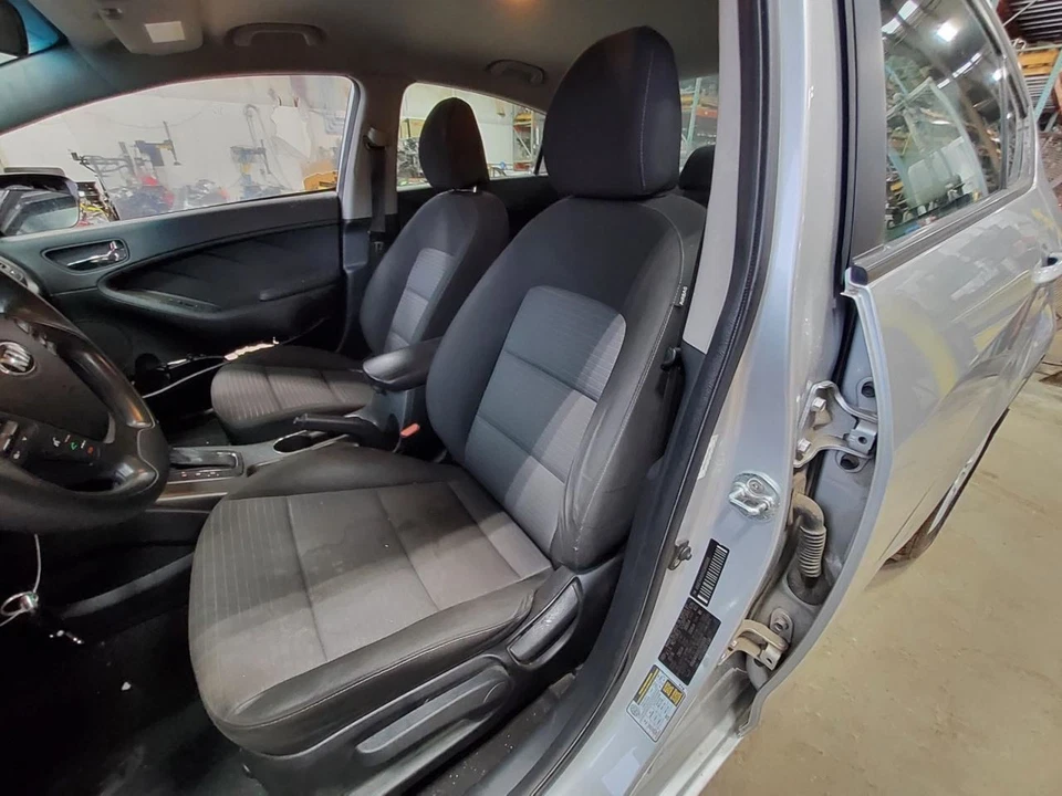 Driver Front Seat Bucket  Sedan Cloth Fits 14-16 FORTE 477481 Foto 1 de 1