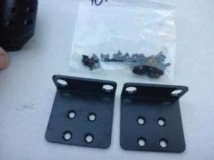 AU SELLER ORIG NETGEAR PROSAFE Rack Mount kit W/ 2X EAR BRACKETS + 8 SCREWS - Picture 1 of 4