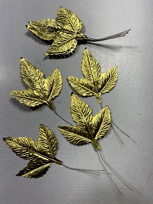 Hoja de oro vintage hojas de rosa 2 3/8" x 2" hecho en Japón 1 docena  Foto 1 de 2