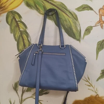 Bolso de Mano INC International Concepts Mujer Grande Azul Imitación Cuero Tachuelas Usado en Excelente Condición Foto 1 de 4