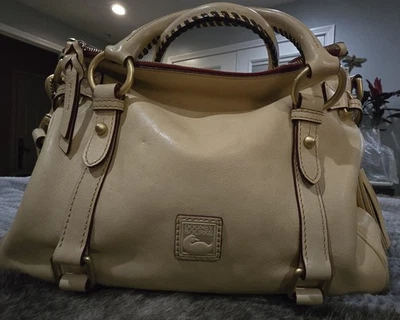 DOONEY & BOURKE BUTTERSCUP FLORENTINE EXCELLENT CONDITION! - Image 1 of 4