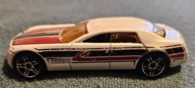 Cadillac V-16 Hot Wheels blanco suelto Foto 1 de 4