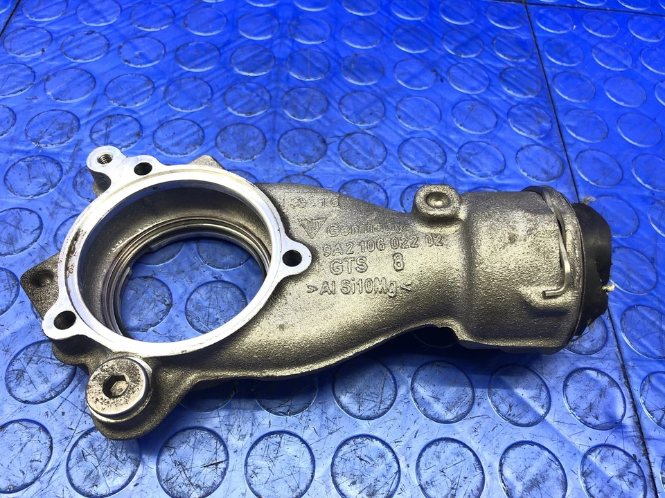 Carcasa termostato refrigerante motor 2,0 L Porsche Cayman OEM 2017-2020 9A210602202 Foto 1 de 4