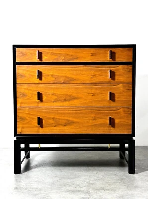 Edward Wormley para Dunbar Raro Baú de Cômoda Latão Nogueira e Puxadores de Pau-rosa - Imagem 1 de 4