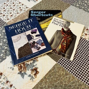 Mixed Lot of 3 Serger Sergjng Sewing Books 1 Hardcovers 2 Softcovers VTG - Picture 1 of 24