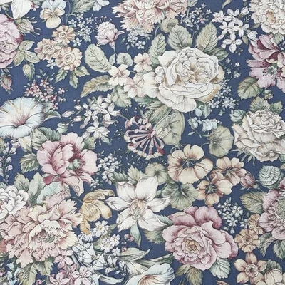 Hermosa Floral con Rosas sobre Algodón Azul por Joan Kessler para Concord ~ 6 Yardas Foto 1 de 3