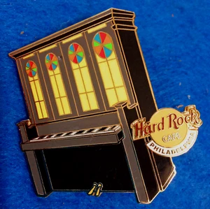 PHILADELPHIA STAINED GLASS ROCKIN PIANO SERIES KEYBOARD 2004 Hard Rock Cafe PIN - Picture 1 of 1