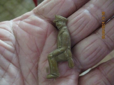 Ancien Chauffeur conducteur Plastique d'Automobile Bus Camion Militaire Tôle - Photo 1/2