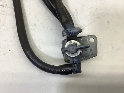 Suzuki GS500E Fuel Tap Petcock For Parts Or Rebuild - Изображение 1 из 4