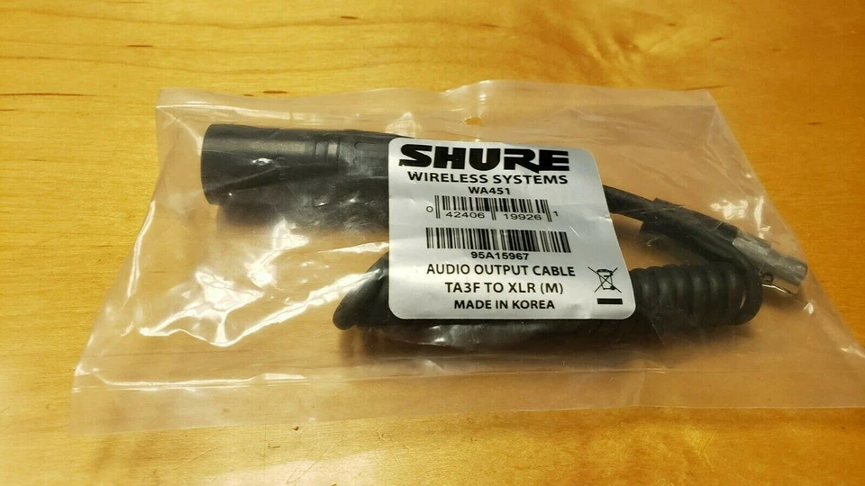 Shure WA451 1' (0.30m) Output Cable TA3-F to 3p XLR-M Stereo Connectors for UR5 - Image 1 of 3