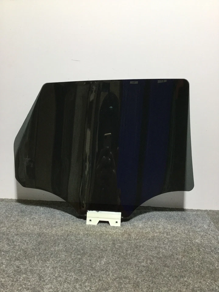Новый Lincoln FORD OEM 15-16 MKC стекло задняя дверь окно слева EJ7Z7825713A - Изображение 1 из 4
