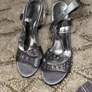 Silbernes Damenkleid mit Trägern Größe 8,5 Nine W. edel sexy Heal Nine West - Bild 1 von 10