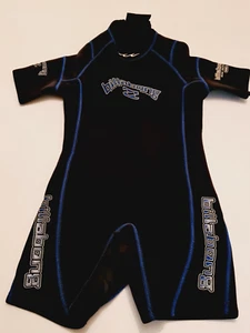 Billabong Black Short Sleeve Short Leg Wetsuit Kids Size 8 Zip Up Back 2-3mm - Picture 1 of 13