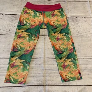 Under Armour UA Jungle Jive Youth Size Medium Fitted Capri Leggings Velocity - Picture 1 of 8