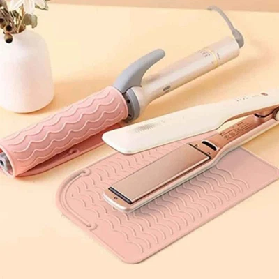 PREMIUM HEAT RESISTANT SILICONE MAT/POUCH FOR HAIR STRAIGHTENERS & CURLING IRONS - Image 1 of 4