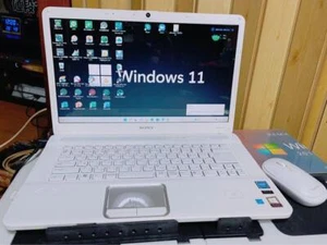 SONY VAIO VGN NW71FB White SSD 1TB RAM 8GB CPU Intel Core2 Duo P8700 2.53GHz - Picture 1 of 8