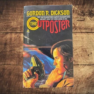 The Outposter Gordon R. Dickson ~ Vintage Sci Fi PB Book 1985 - Imagen 1 de 4