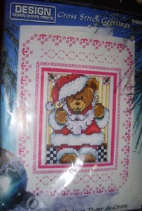 Kit de puntada en X Design Works Crafts "Santa Bear" incluye tarjeta/sobre - Imagen 1 de 1