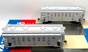 HO WALTHERS 932-25375 TRINITY CEMENT COVERED HOPPER 2-PK WISCONSIN CENTRAL WC - Picture 1 of 3