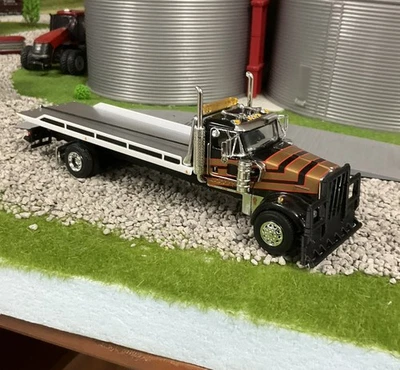 CUSTOM! 1/64 Kenworth W900 Rollback  - Image 1 of 4