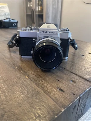 Vintage Nikkormat EL SLR Film Camera Working  w/ Nikon 55mm F/3.5 Lens New Batt - Image 1 of 4