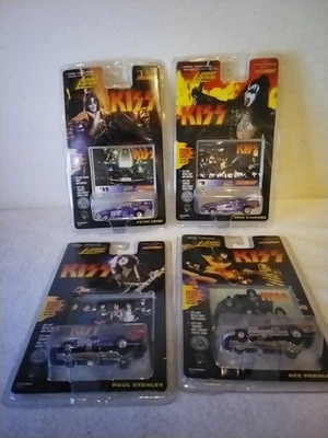 Juego de 4 coches fundidos a presión Kiss Johnny Lightning Foto 1 de 4