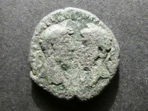 T5.4. Roman Provincial, Marcus Aurelius & Lucius Verus, Phoenicia, Aradus, AE21 - Picture 1 of 2